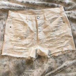 AE Tomgirl Shorts in Distressed White Denim
